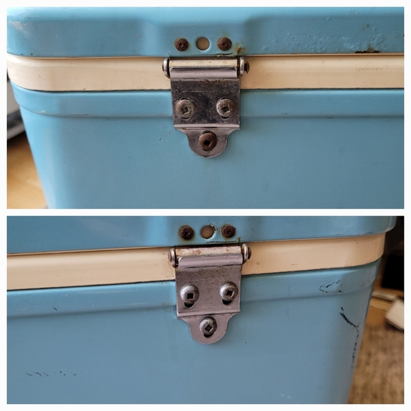 VINTAGE COLEMAN METAL COOLER RETRO BLUE WHITE INTERIOR MADE IN CANADA - Picture 11 of 15